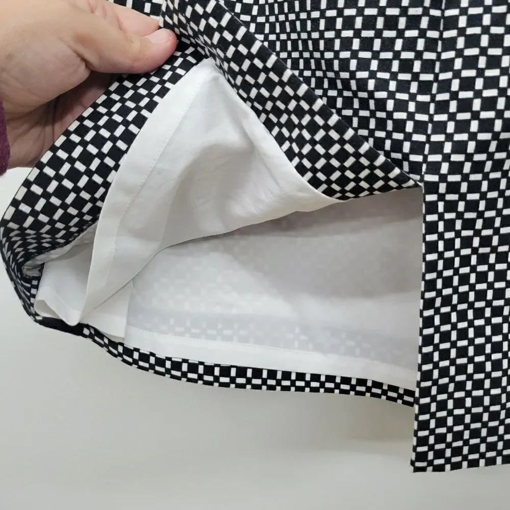 White House Black Market Geometrick Black & White Lined Pencil Skirt